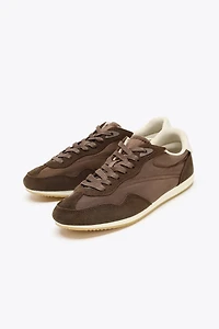 SOFT SNEAKERS