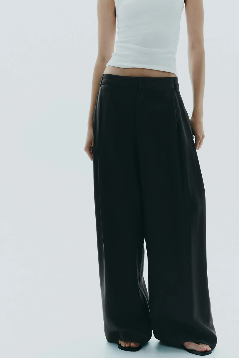 DOUBLE PLEAT FLAP PANTS