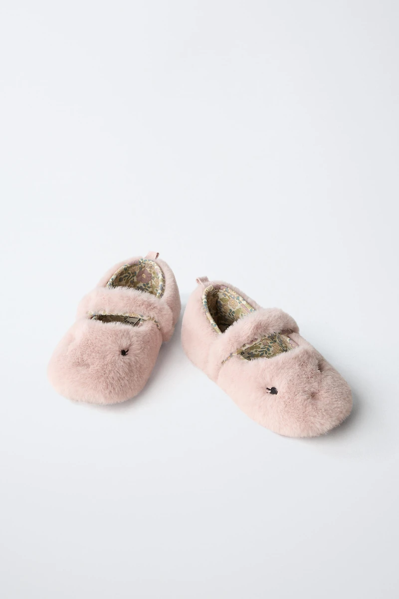ANIMAL SLIPPERS