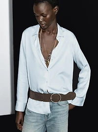 Flowing shirt with collar