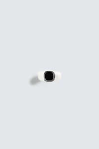 STONE SIGNET RING