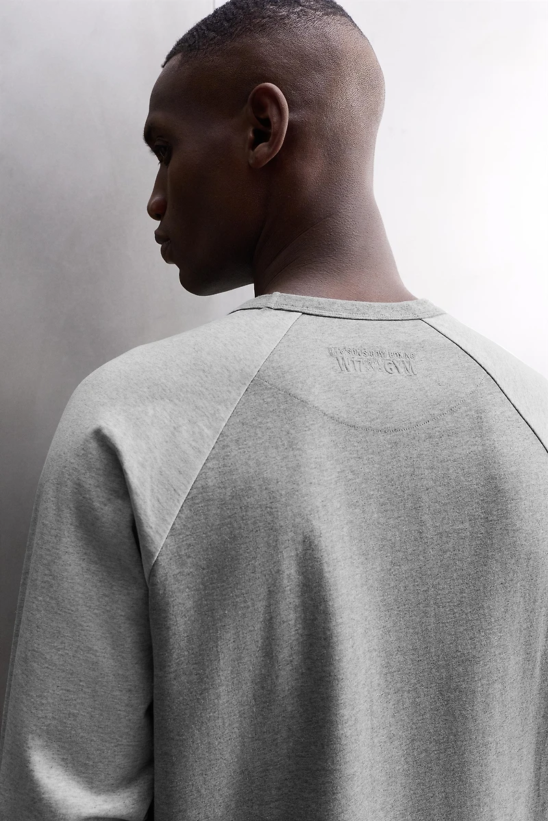 EMBROIDERED LONG SLEEVE COLOR BLOCK T-SHIRT