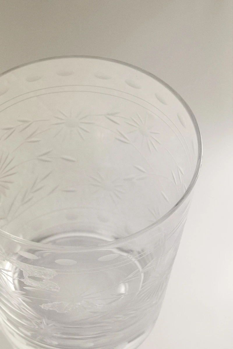 VERRE EN VERRE RECYCLABLE TAILLÉ