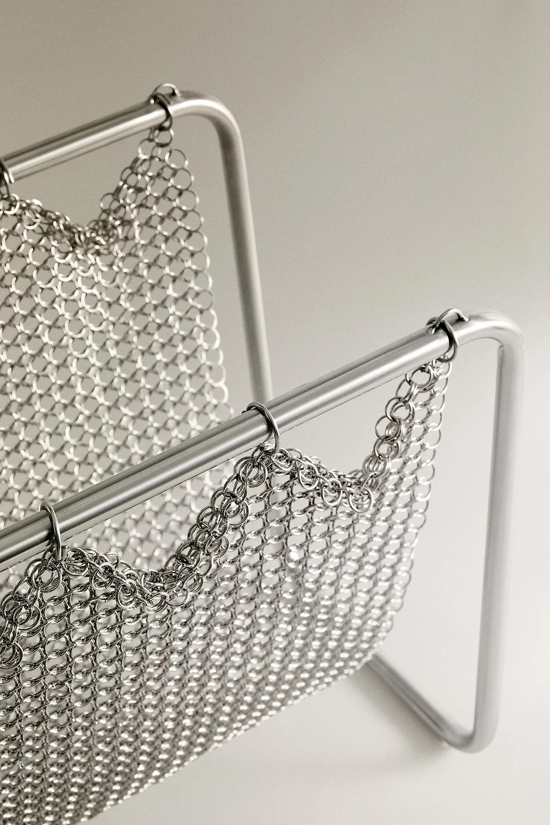 MESH METAL MAGAZINE RACK