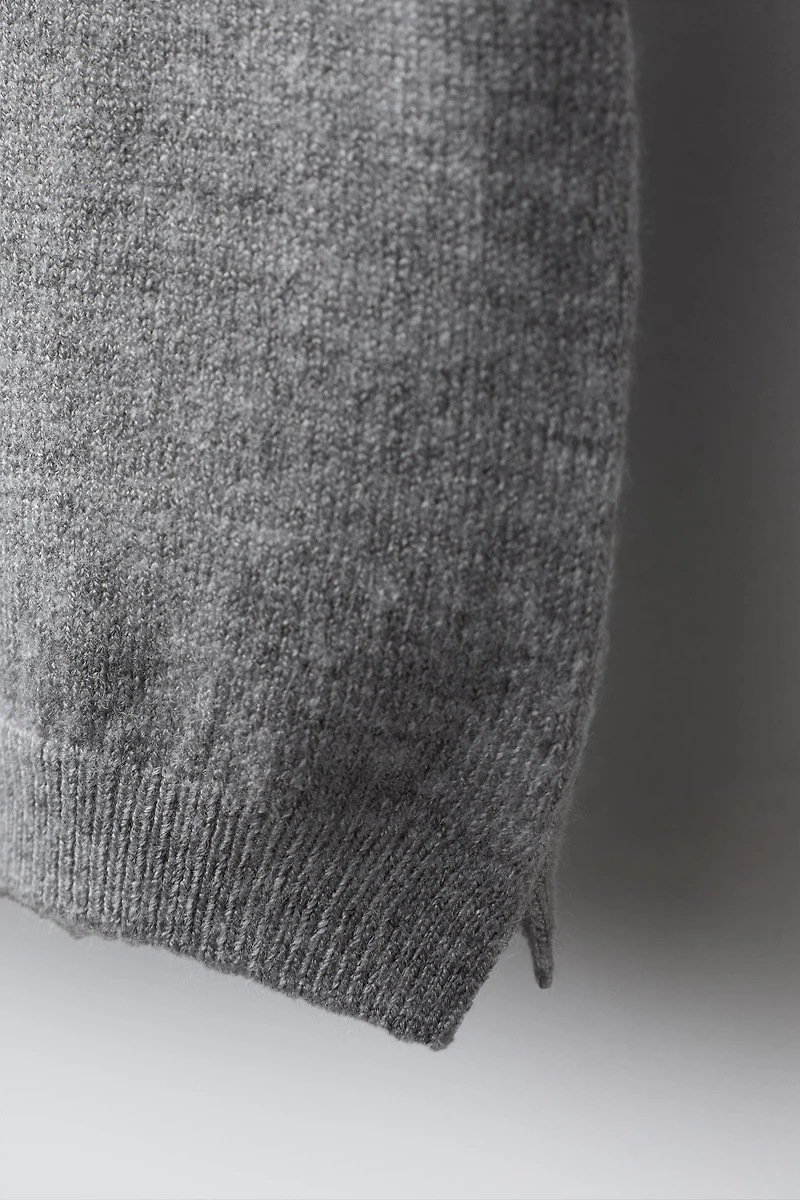 KNIT POLO SWEATER