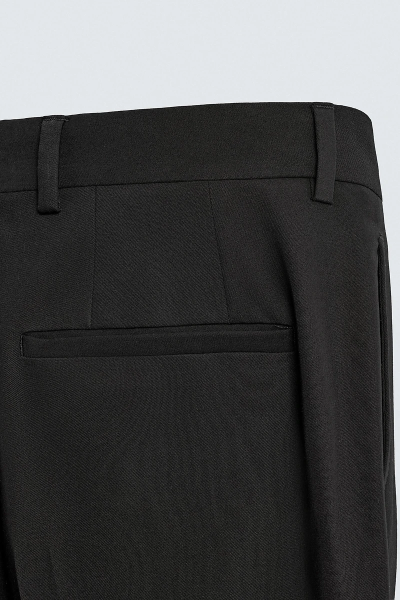COMFORT PLEATED SUIT PANTS