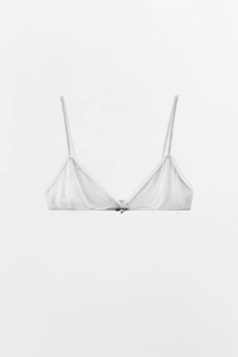 BRALETTE TRIANGULAIRE POINTELLE FLEUR