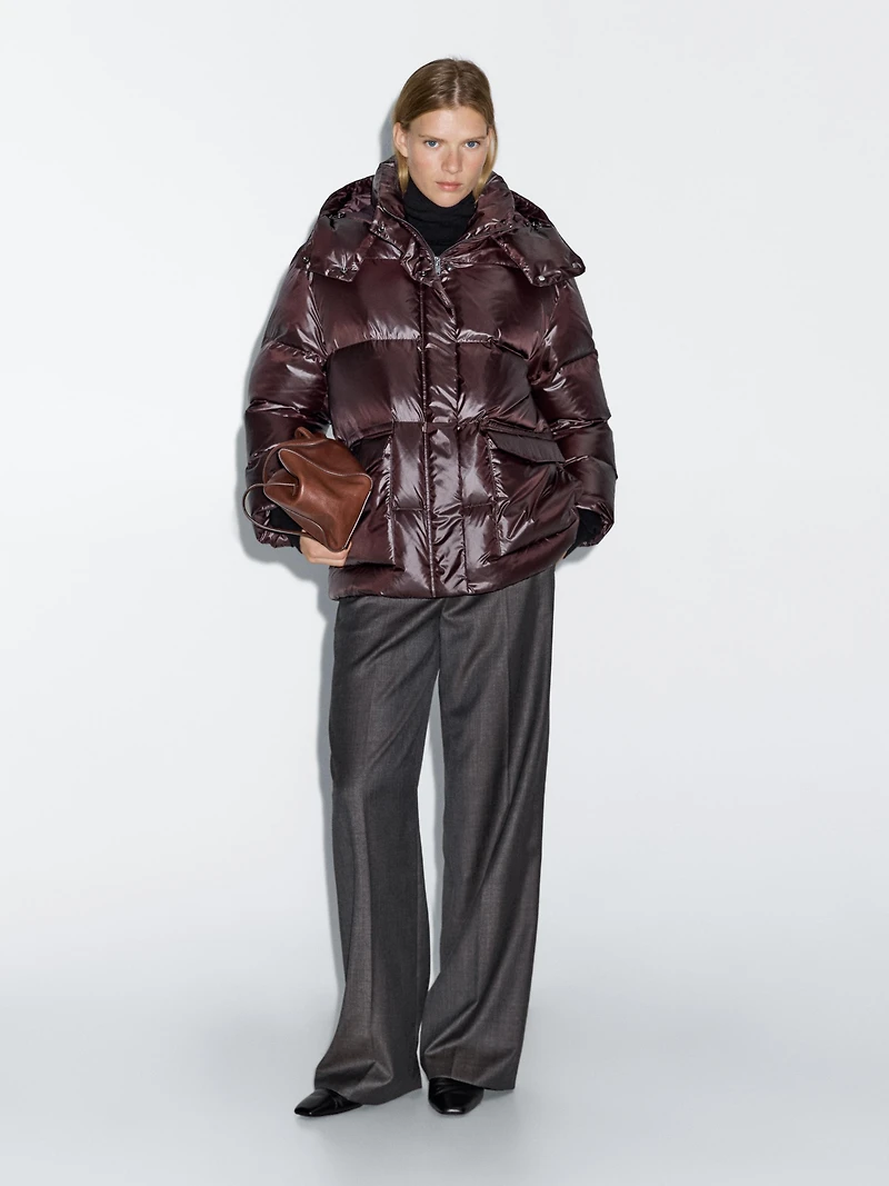 Short water-repellent puffer jacket with hood