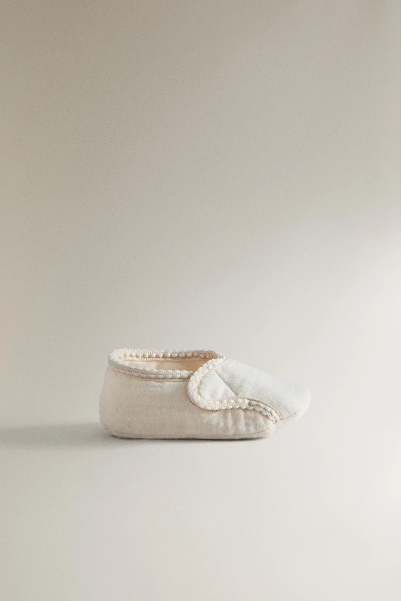 FABRIC BOOTIES