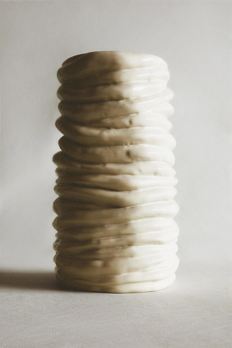 WAVY CERAMIC VASE X COLLAGERIE