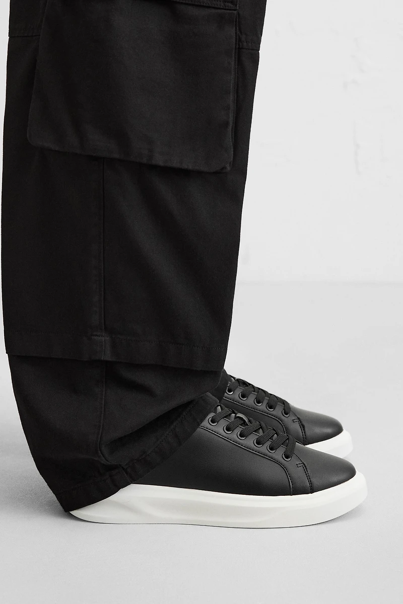 CHUNKY SNEAKERS