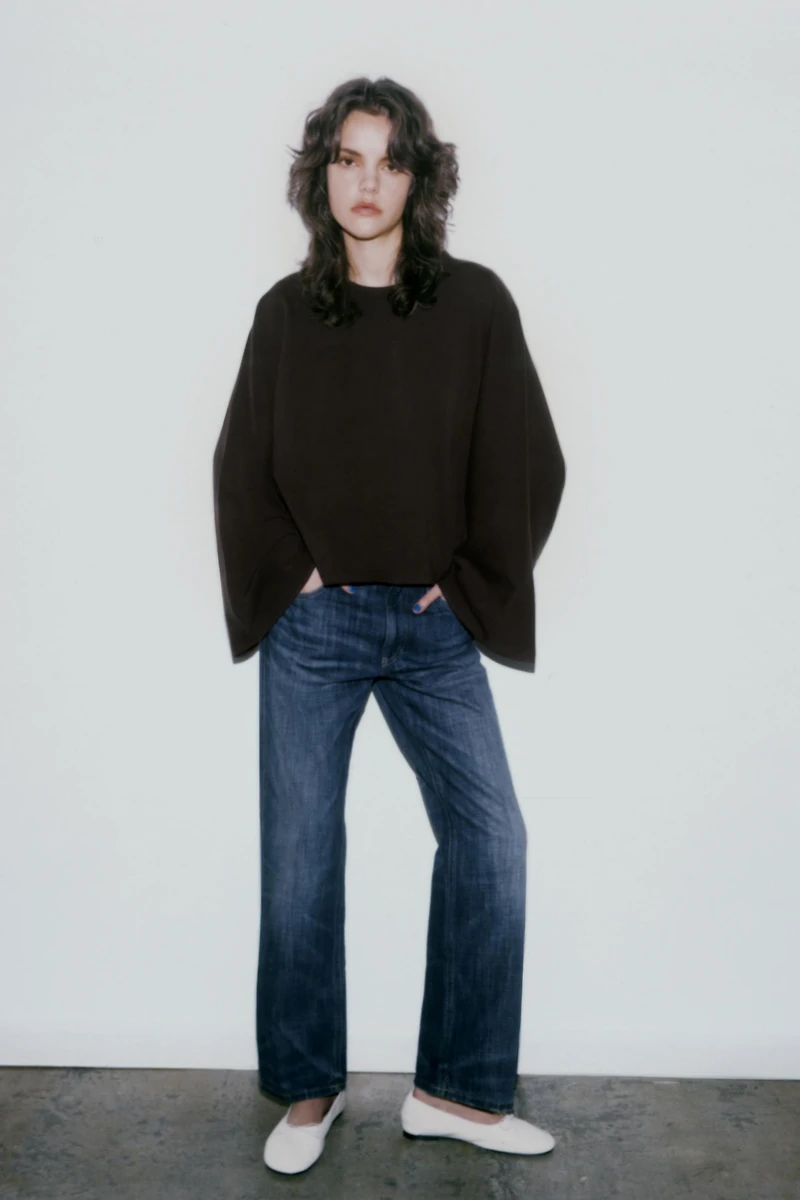 CAPE SLEEVE T-SHIRT