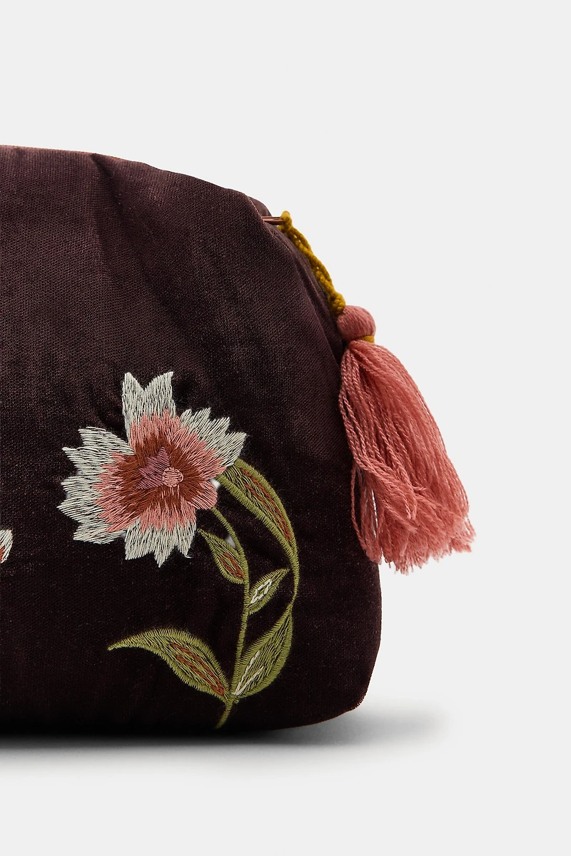 TROUSSE MATELASSÉE EN VELOURS BRODERIES FLEURS