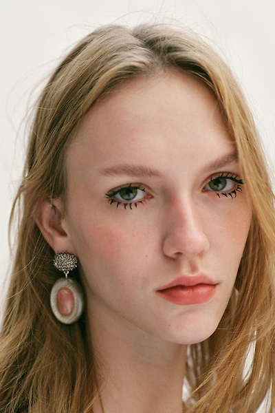 BOUCLES D'OREILLES À STRASS ET PIERRE