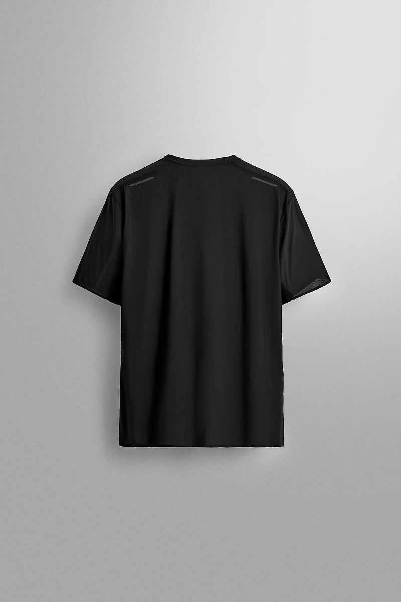 LIGHTWEIGHT TECHNICAL T-SHIRT
