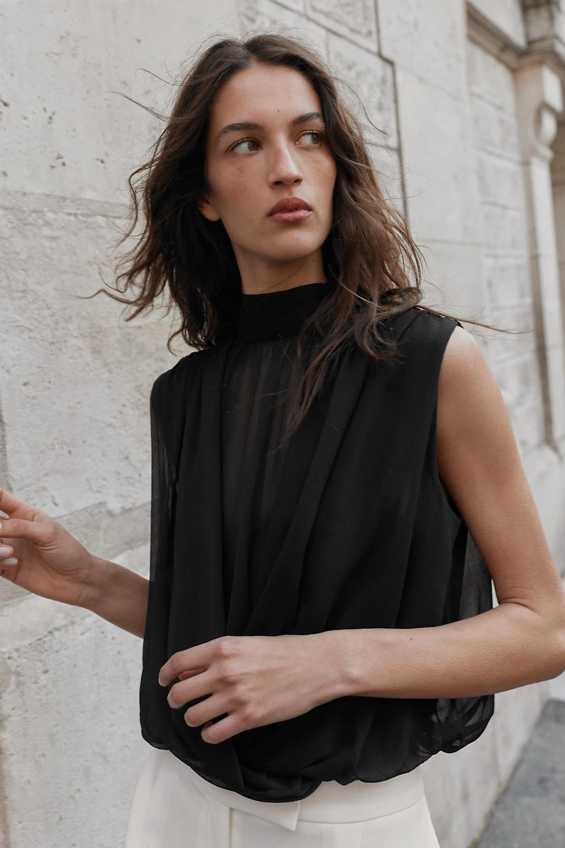 DRAPED BALLOON TOP