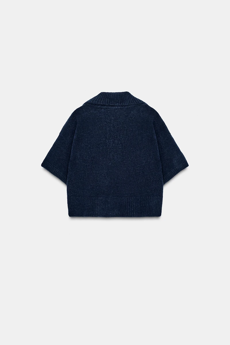 SHORT SLEEVE KNIT SWEATER