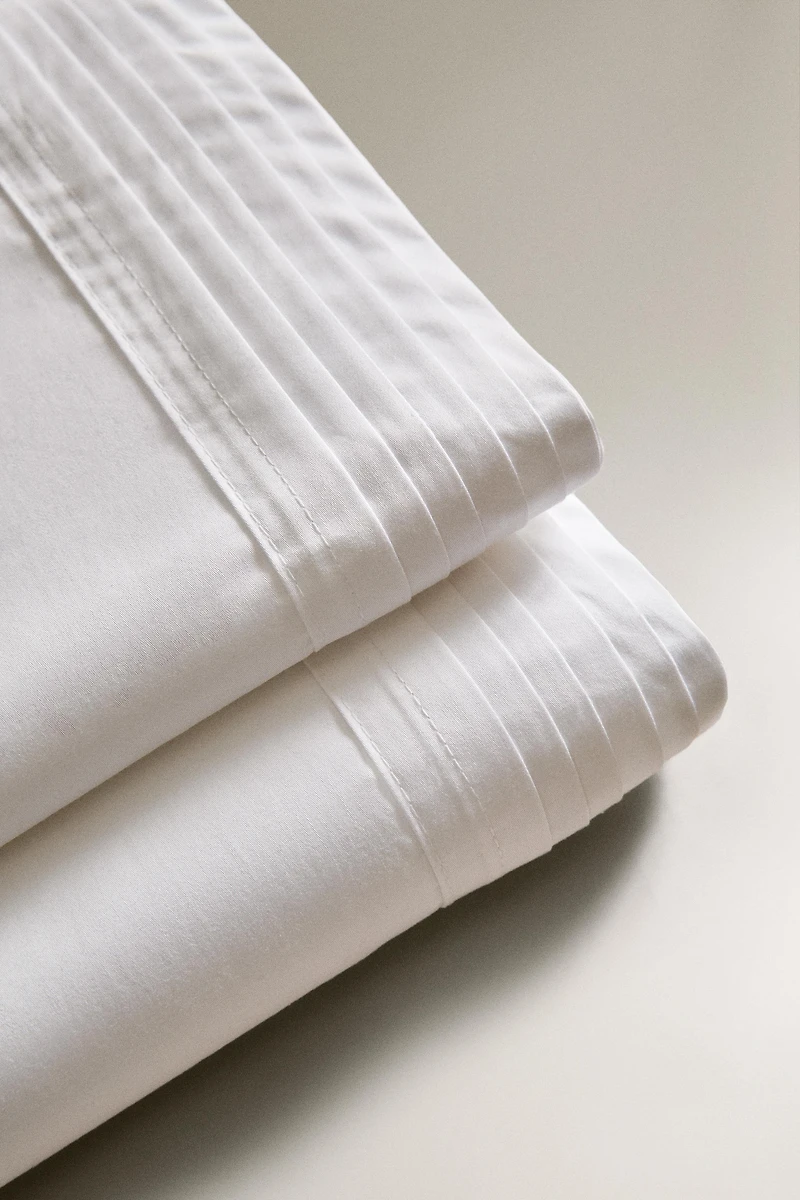 PLEATED COTTON SATEEN FLAT SHEET (400 THREAD COUNT)