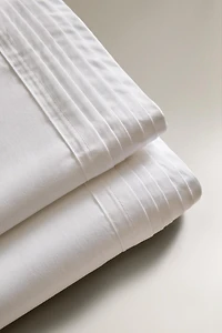 PLEATED COTTON SATEEN FLAT SHEET (400 THREAD COUNT)