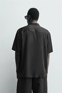 REGULAR FIT SATIN EFFECT SHIRT