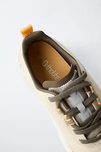 SNEAKERS WITH SOLE DETAIL