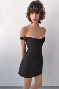 SHORT VOLUMINOUS DRESS