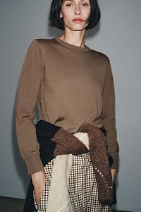 100% WOOL PLAIN KNIT SWEATER