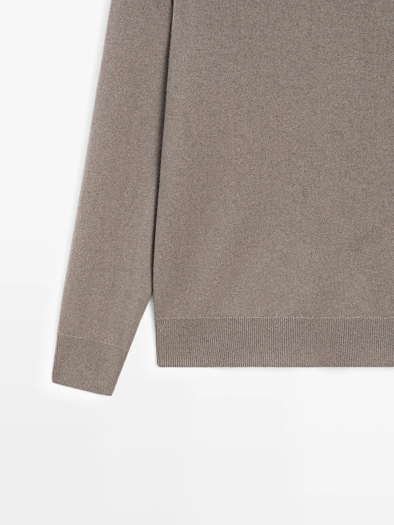 Knit wool and cashmere blend sweater