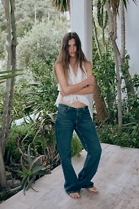 RUFFLED LACE TOP