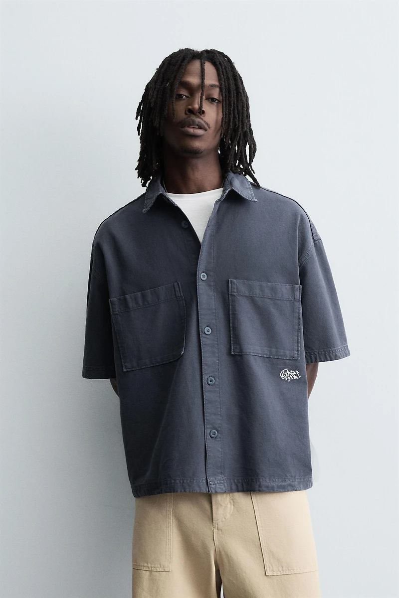 CONTRAST EMBROIDERY SHIRT