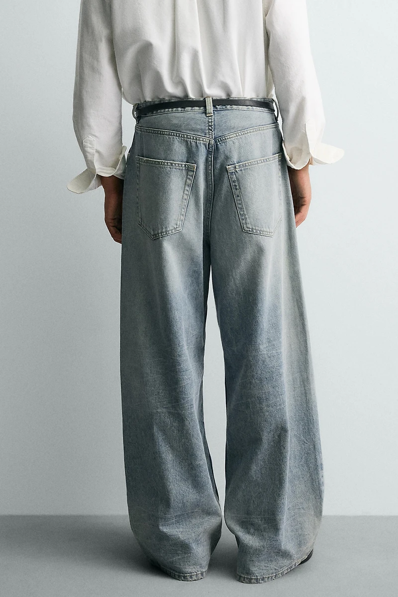 RIPPED BAGGY FIT JEANS