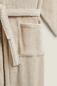 EXTRA SOFT HOODED BATHROBE (380 GXM²)