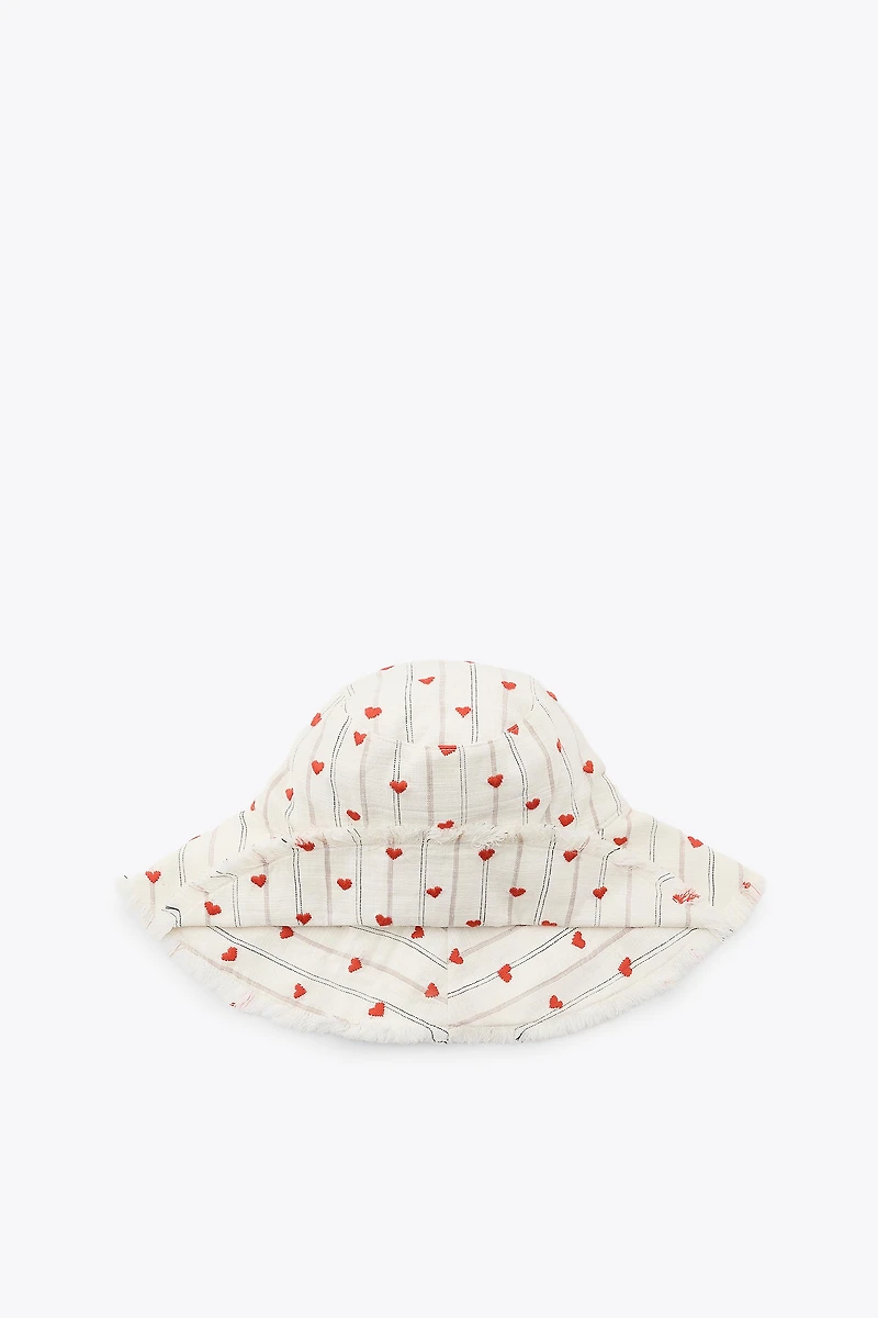 STRIPED HEART EMBROIDERED BUCKET HAT