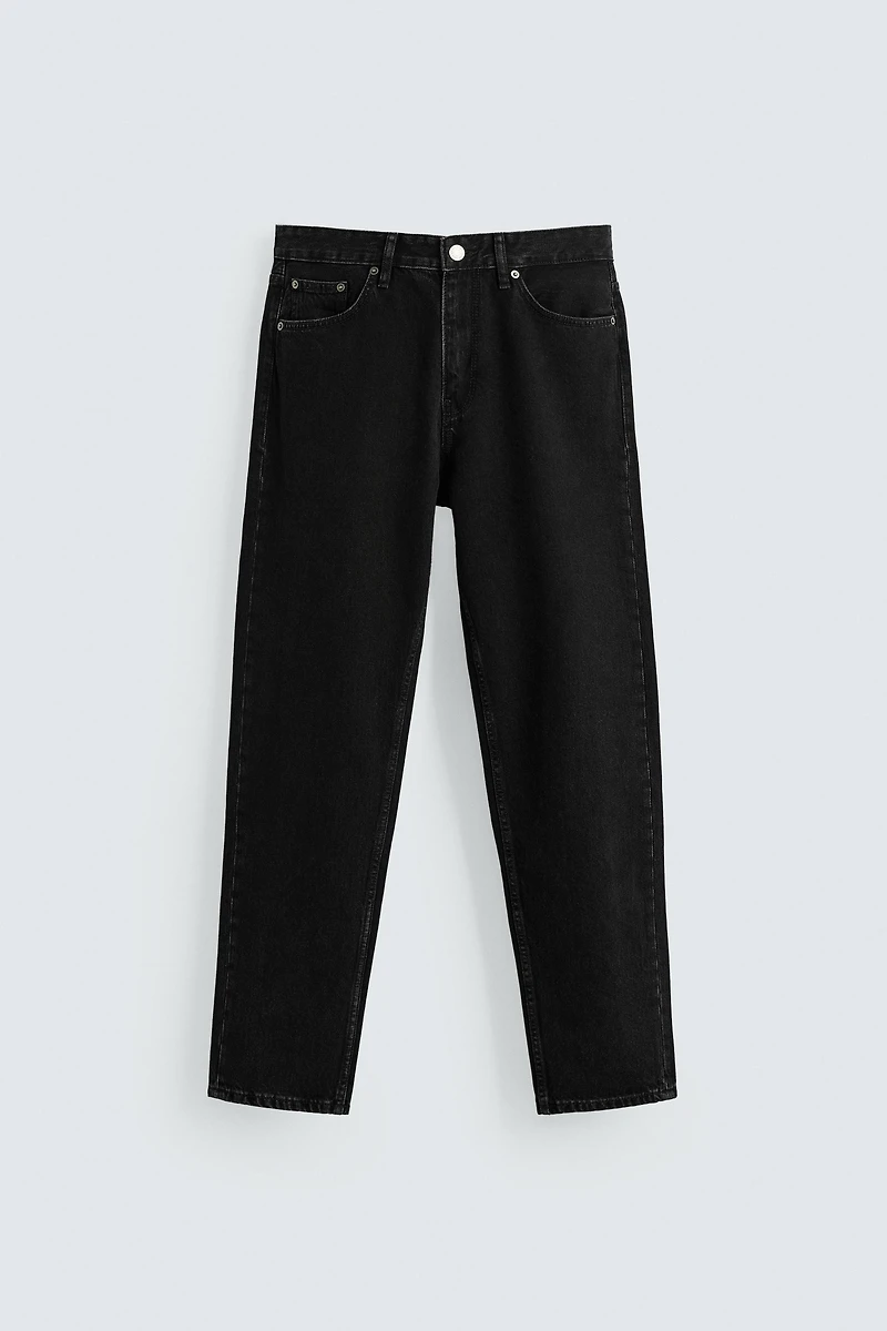 SLIM TAPERED FIT JEANS