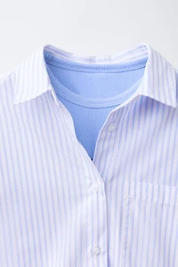 PACK CHEMISE À RAYURES ET T-SHIRT CÔTELÉ BRODÉ