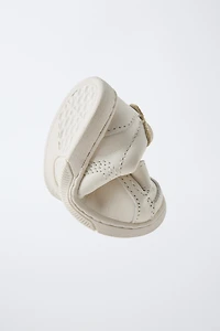 BAREFOOT LEATHER STRAP SNEAKERS