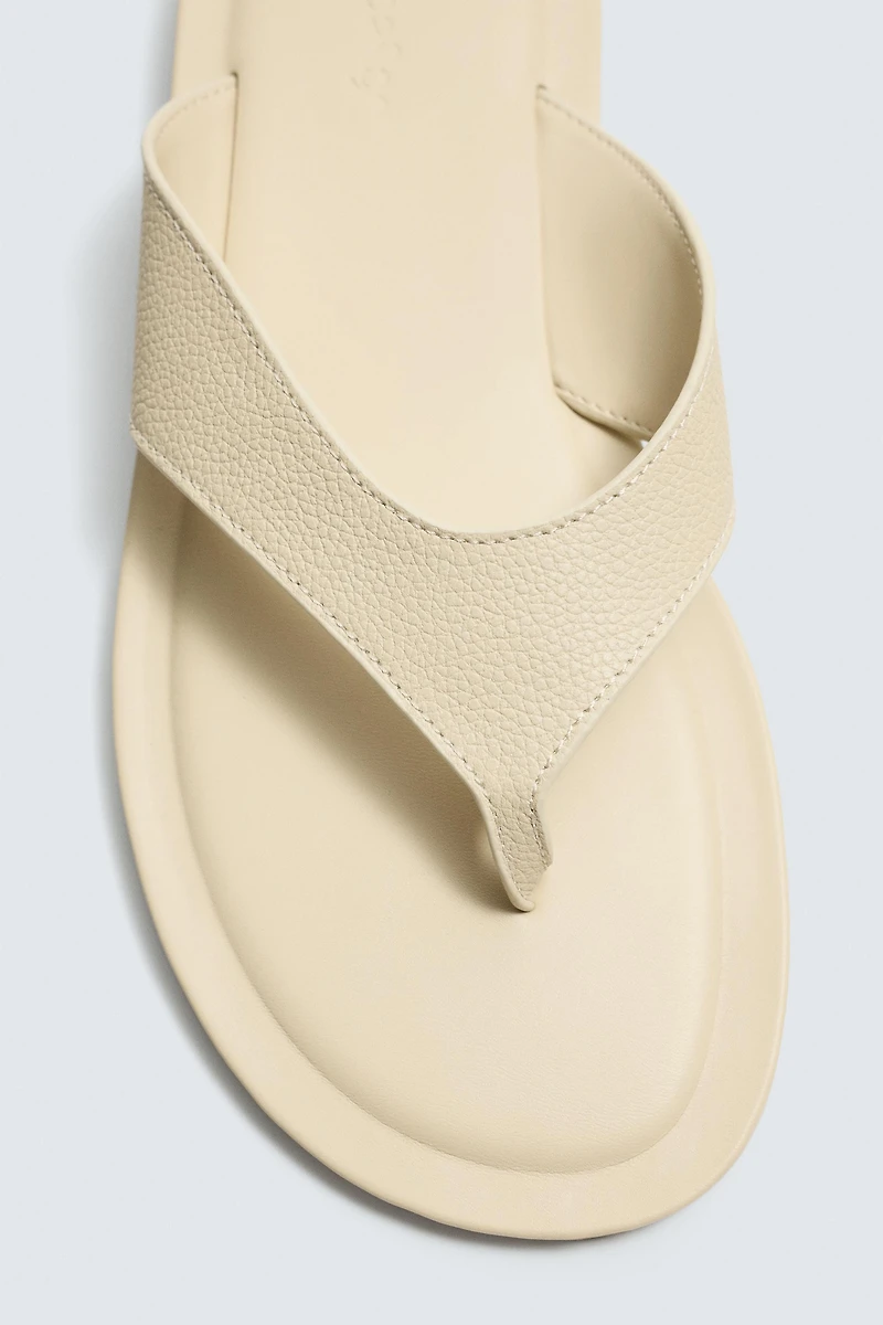 LEATHER STRAP SANDALS