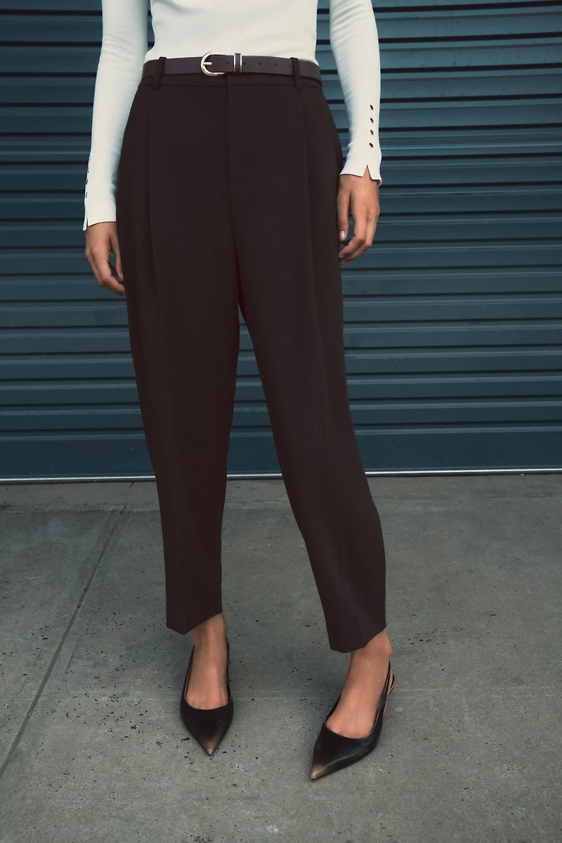 BELTED PLEATED PANTS