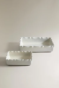 TEXTURED EARTHENWARE OVEN SERVING DISH