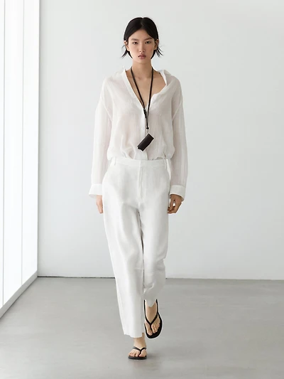 Flowing shirt with collar