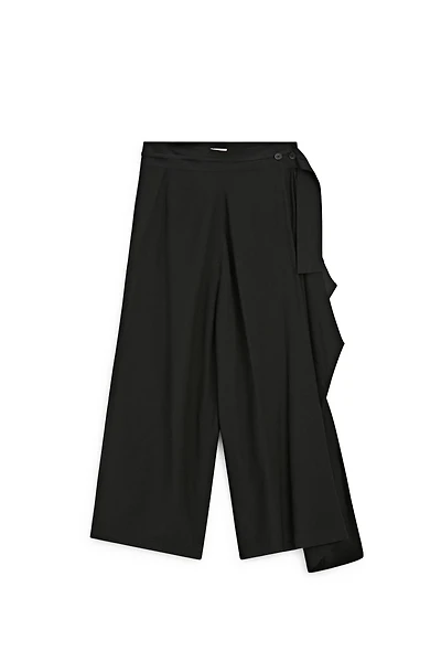 Skort with side slit detail - LIMITED EDITION