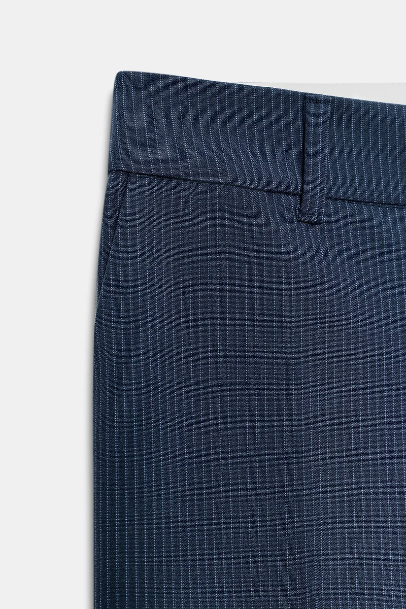 LOW-RISE STRAIGHT LEG PANTS