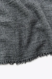 FOULARD EFFRANGÉ AVEC LAINE