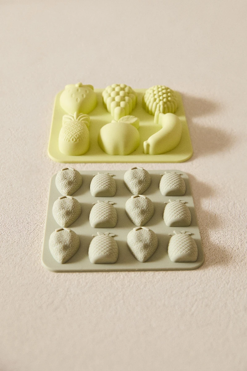 SET OF SILICONE ICE TRAYS WITH FRUIT SHAPES (SET OF 2)