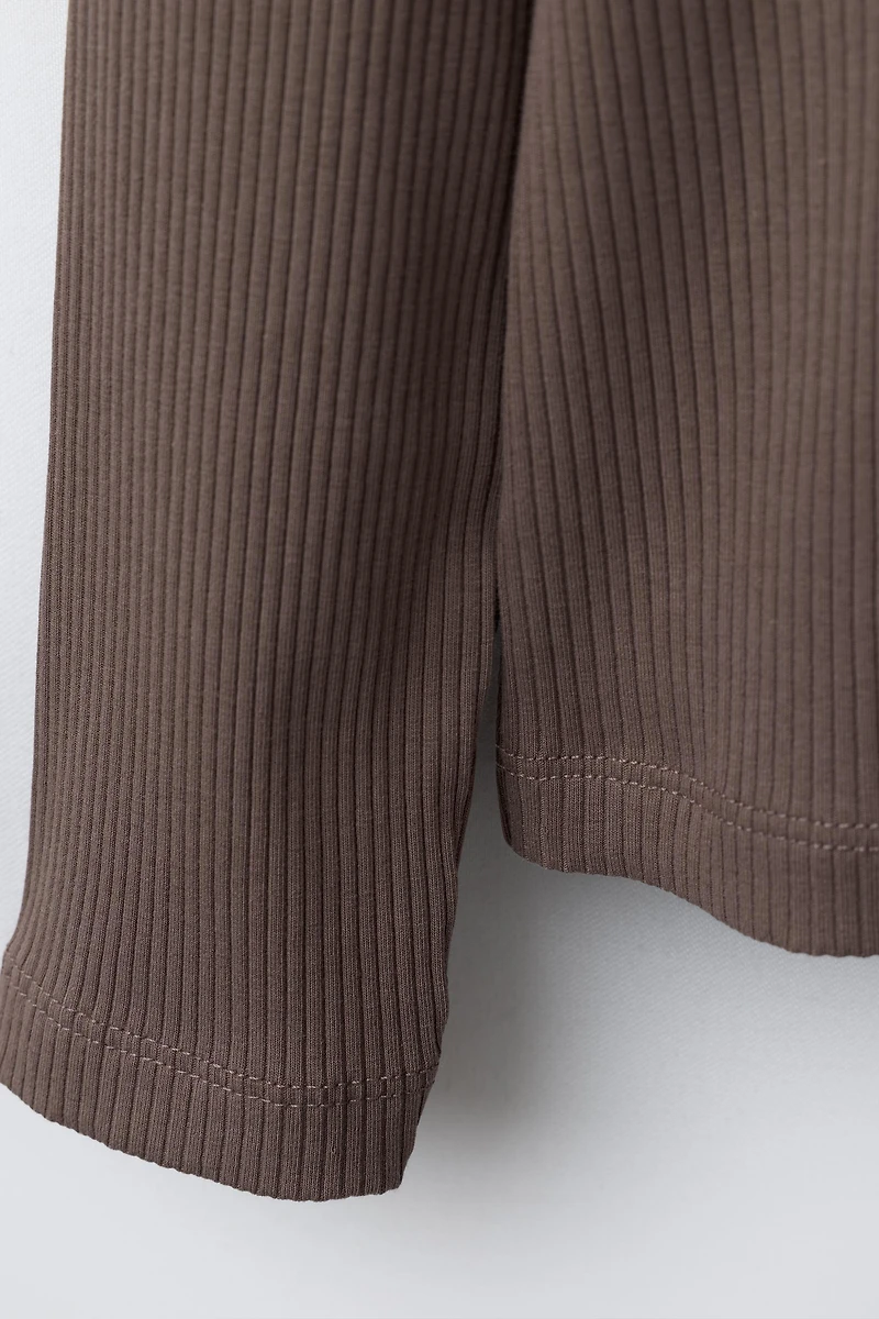 T-SHIRT CÔTELÉ COL CLAUDINE