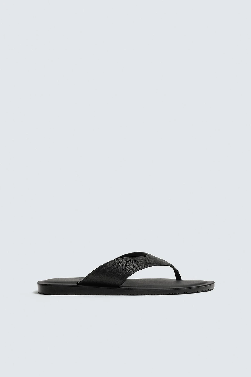LEATHER STRAP SANDALS