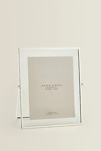 PICTURE FRAME WITH STAND