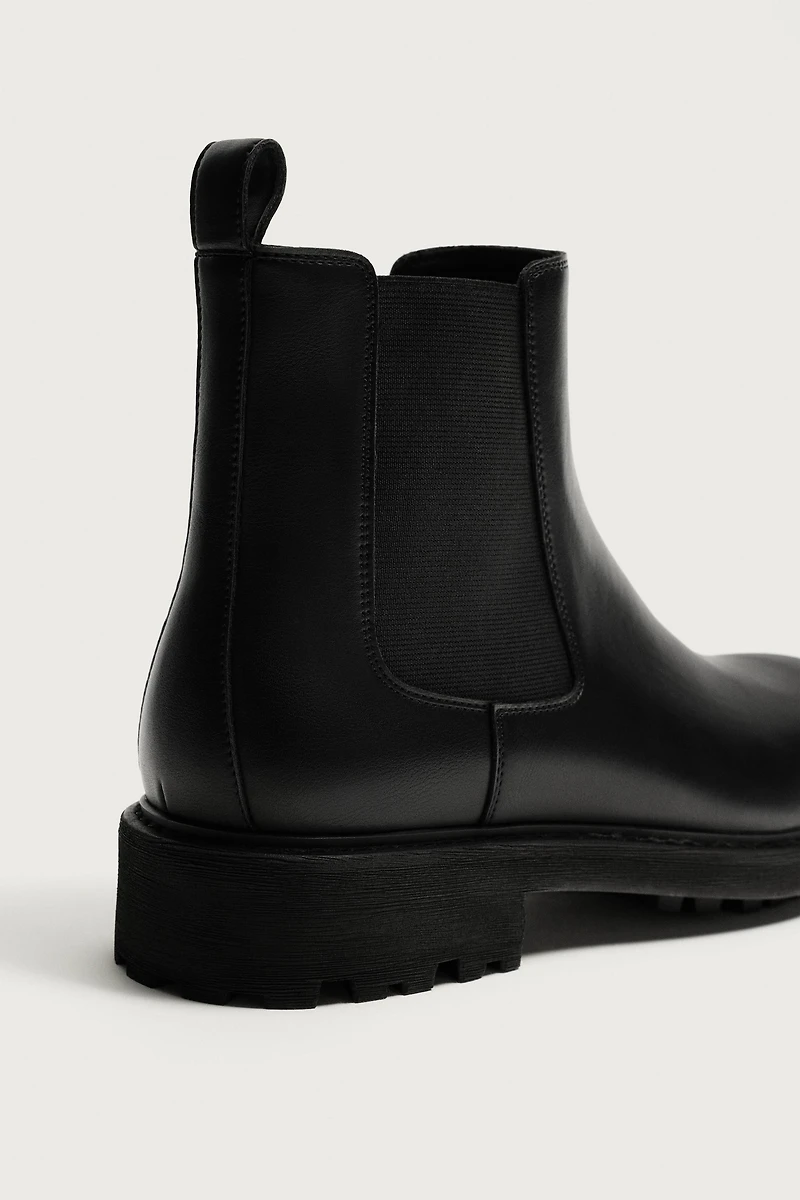 TRACK SOLE CHELSEA BOOTS