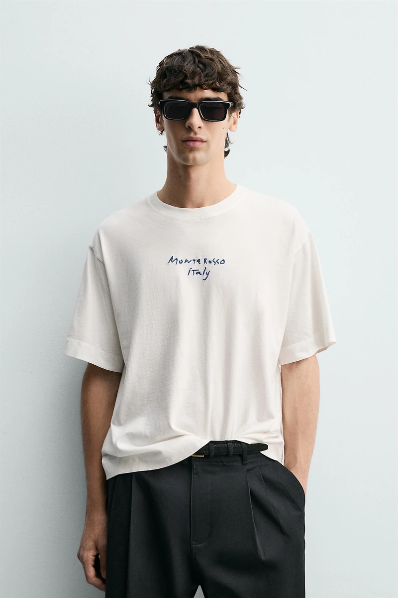CONTRASTING PRINTS T-SHIRT