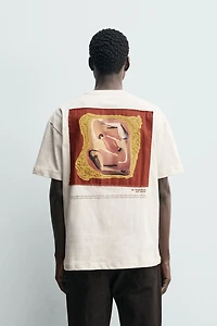 CONTRAST PRINT PATCH T-SHIRT